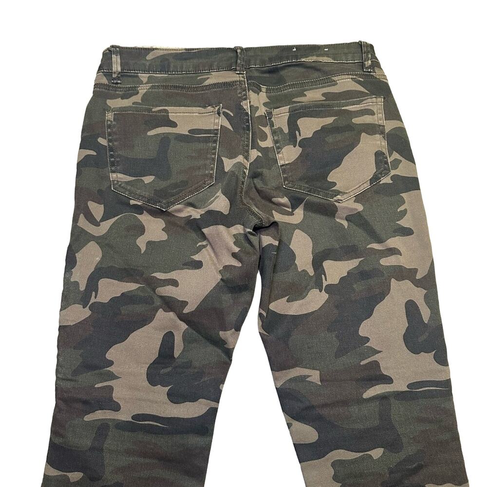 Altar’d State Size 27 Camo Jeans Skinny Leg - Picture 3 of 8